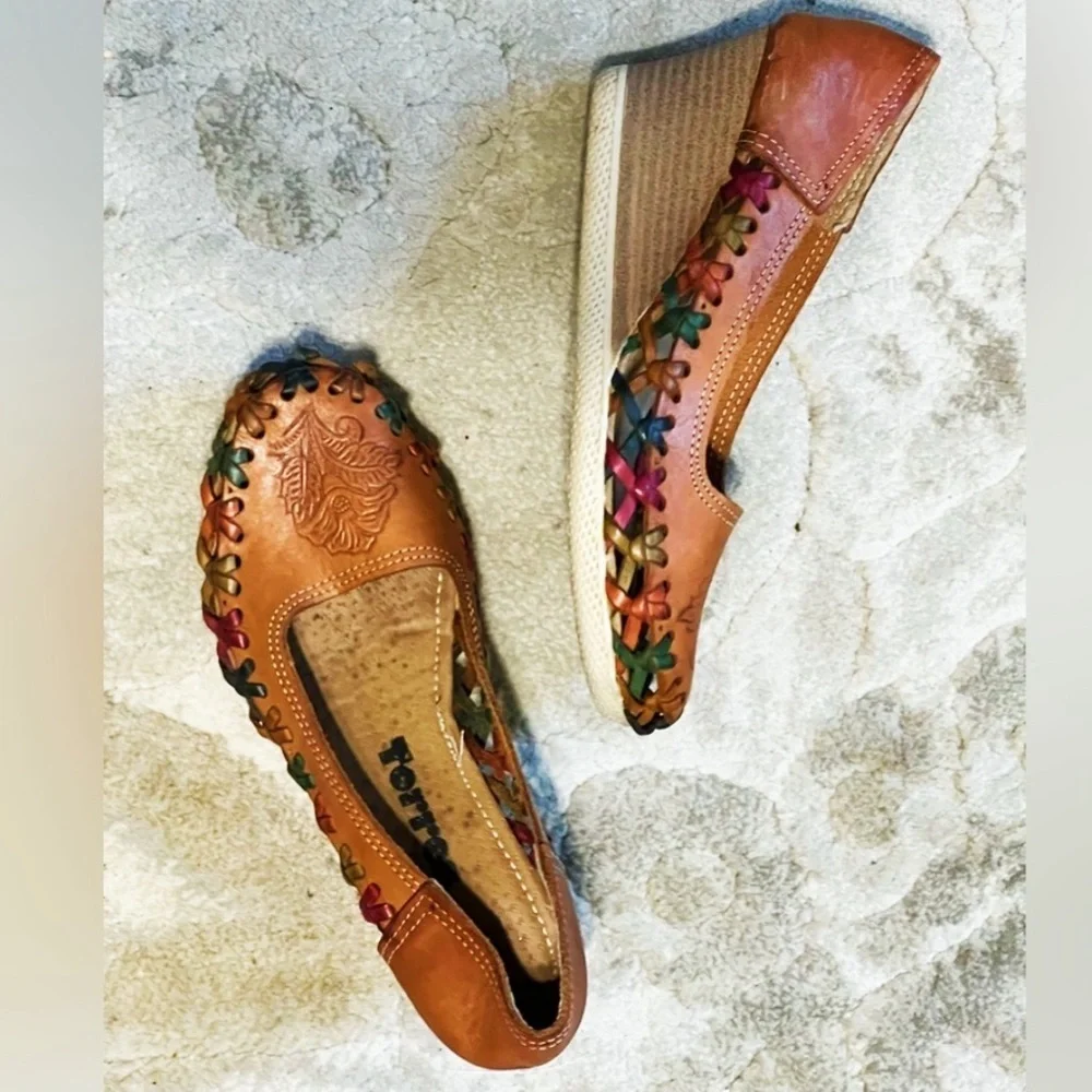 Torres Tooled Tan Leather Huarache Laced Wedge Womens size 5
